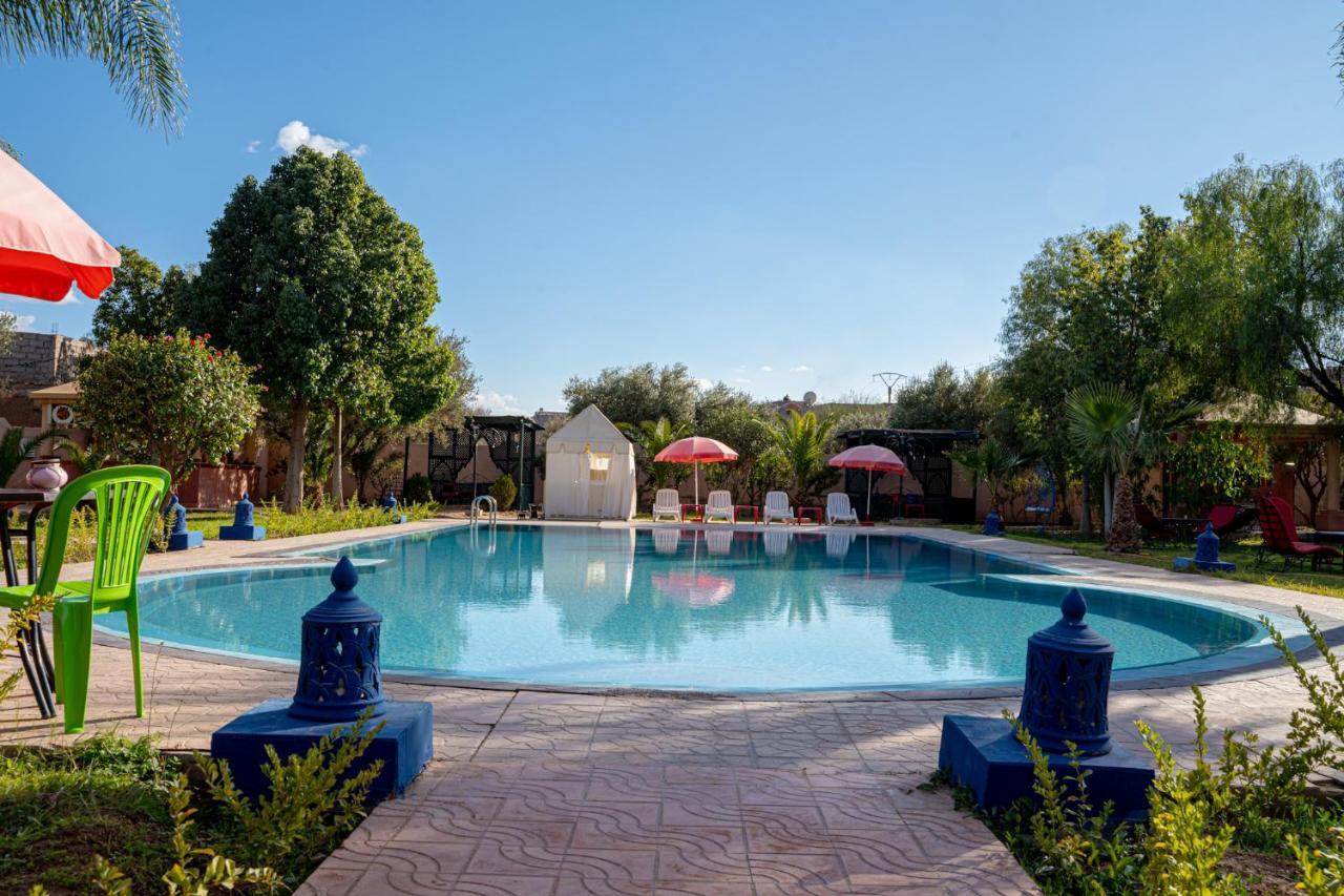 Las Palmeras Guest house *